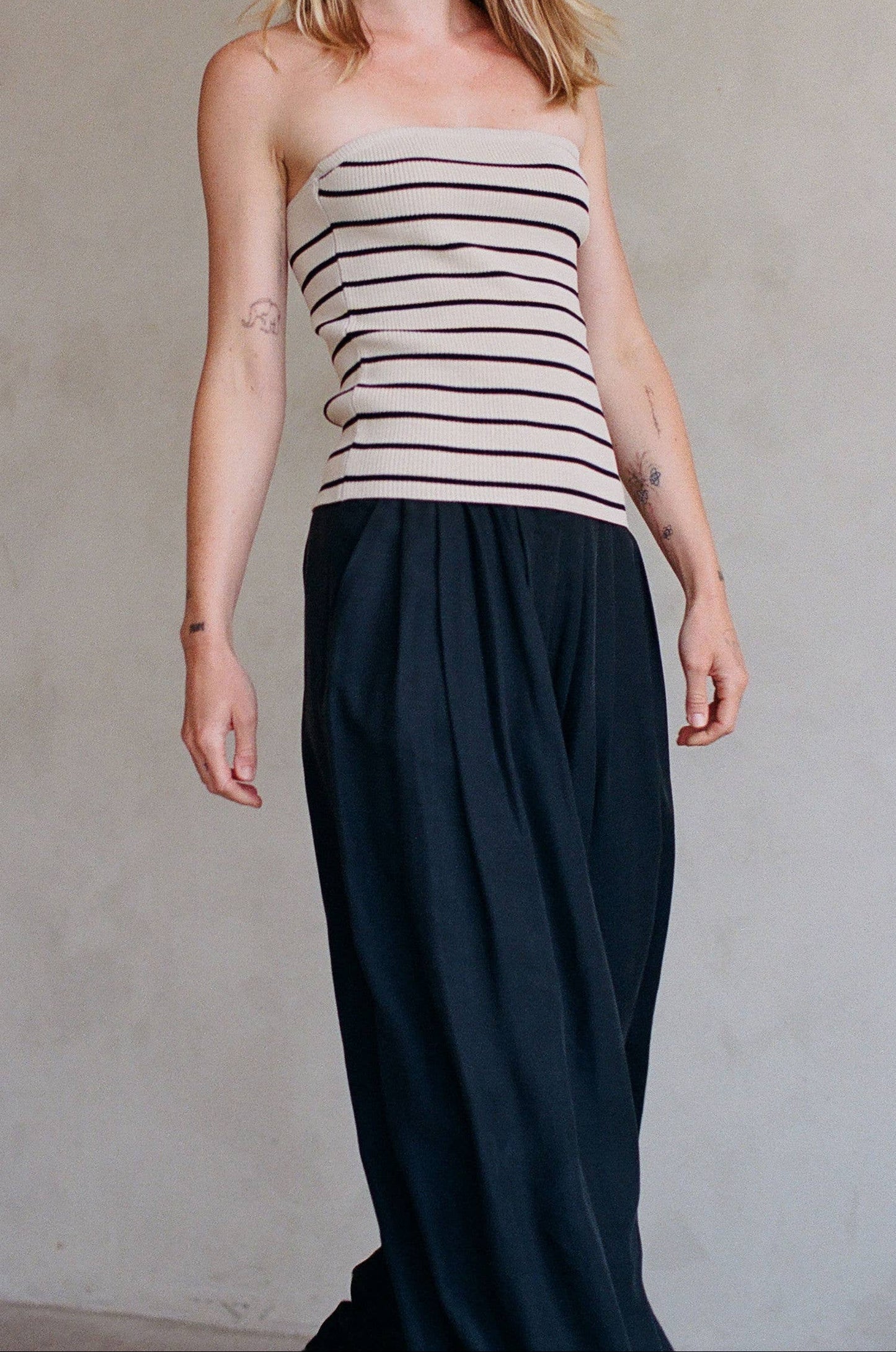 RIBBED STRAPLESS TOP