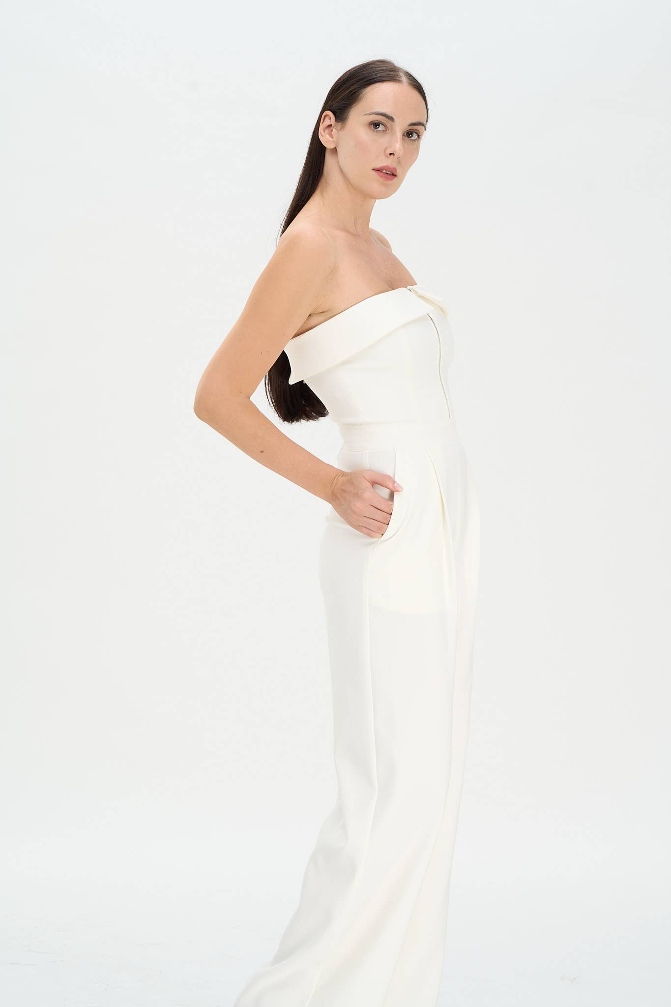 STRAPLESS ZIP UP FRONT WIDE LEG JUMPSUIT