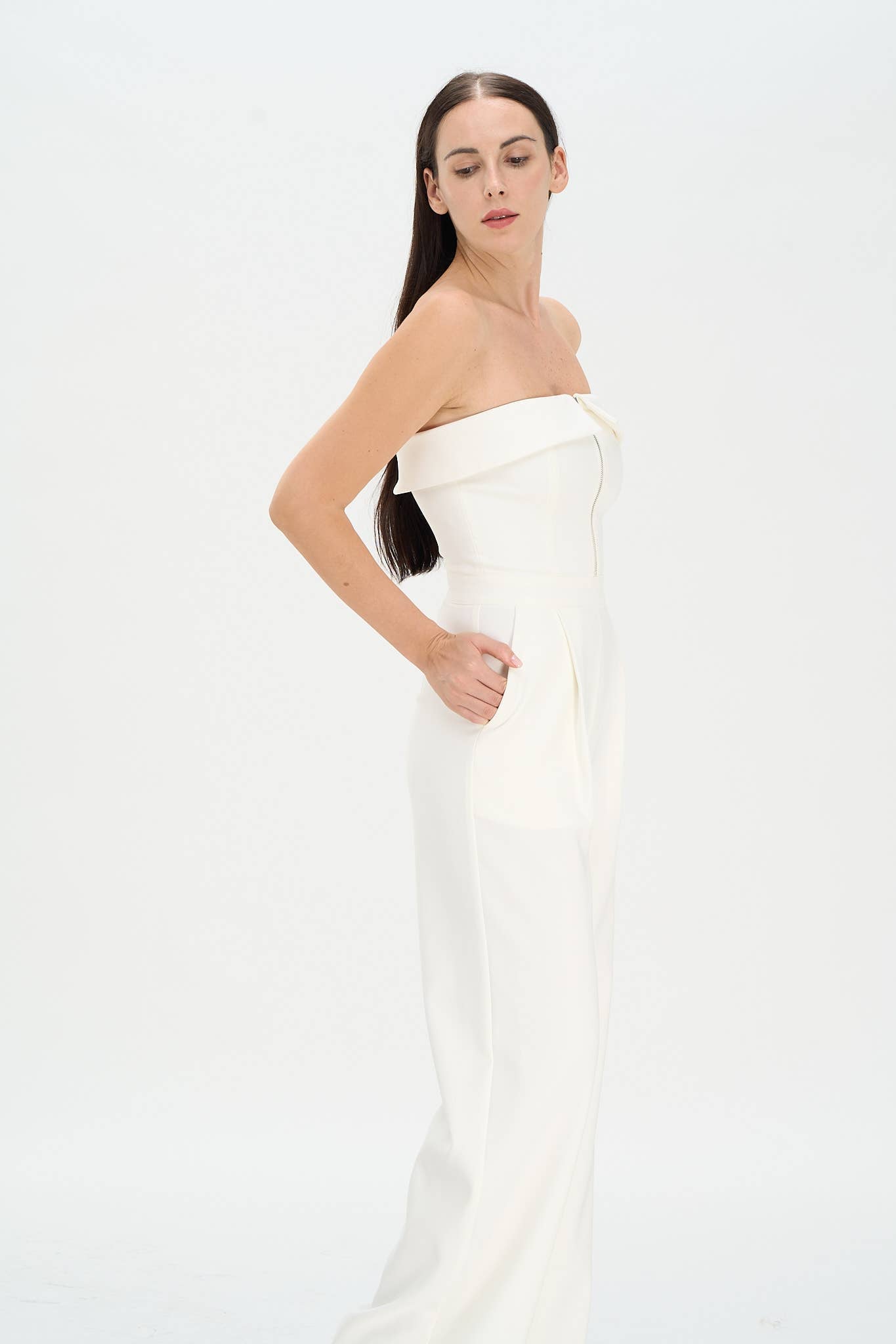 STRAPLESS ZIP UP FRONT WIDE LEG JUMPSUIT