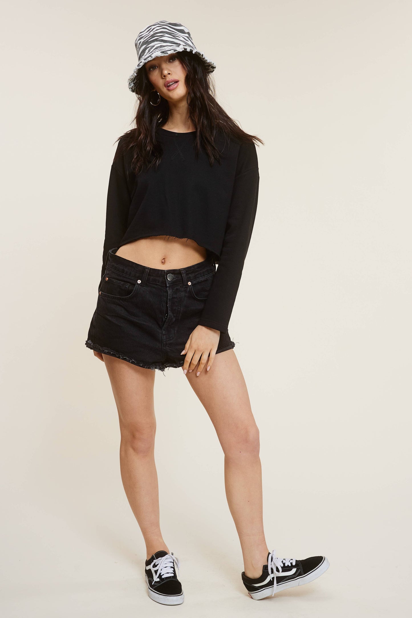 LONG SLEEVE KNIT TOP WITH RAW EDGE- MATCHING SET TO WIDE LEG SWEATS